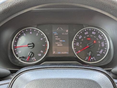 Used 2020 Toyota RAV4 LE image 10