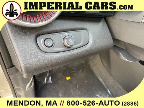 New 2026 Chevrolet Trax RS w/ Sunroof Package image 25