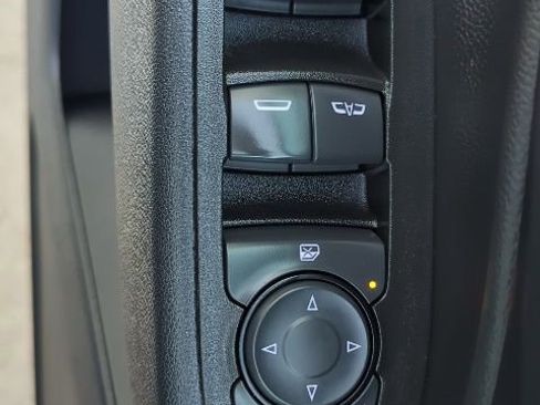 Used 2023 Chevrolet Equinox LT image 13