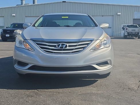 Used 2012 Hyundai Sonata GLS FWD image 2