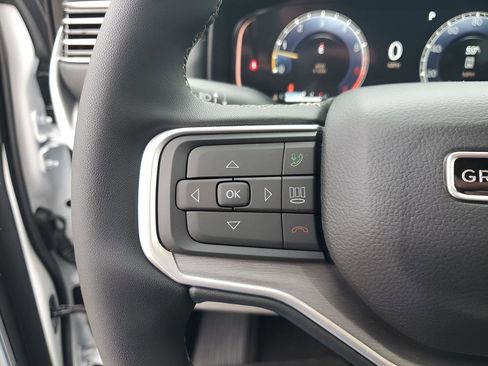 New 2026 Jeep Grand Wagoneer L 2WD image 35