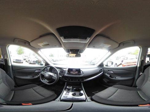 Used 2025 Nissan Rogue SV FWD image 43