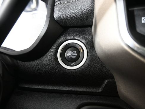 Used 2023 RAM 2500 Laramie AWD/4WD image 33