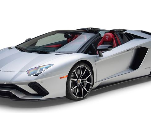 Used 2018 Lamborghini Aventador S AWD/4WD image 6