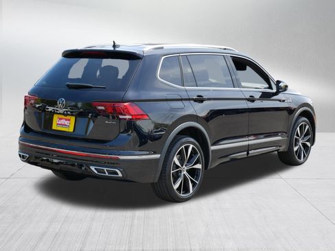 Used 2024 Volkswagen Tiguan SEL R-Line w/ MDO Package, Two-Row AWD/4WD image 7