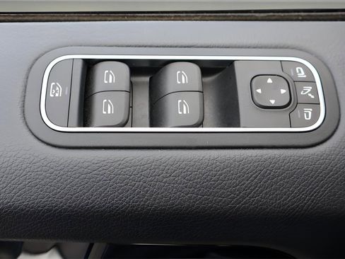 Used 2021 Mercedes-Benz G 550 image 12