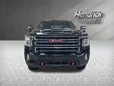Used 2022 GMC Sierra 2500 AT4 w/ AT4 Premium Plus Package AWD/4WD image 3