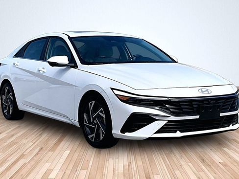 Used 2024 Hyundai Elantra Limited FWD image 9