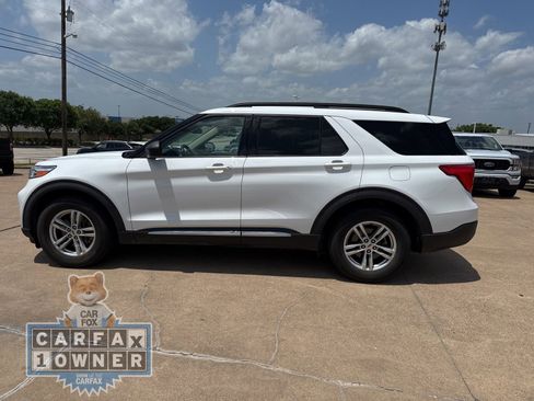 Used 2020 Ford Explorer XLT w/ Equipment Group 202A RWD image 4