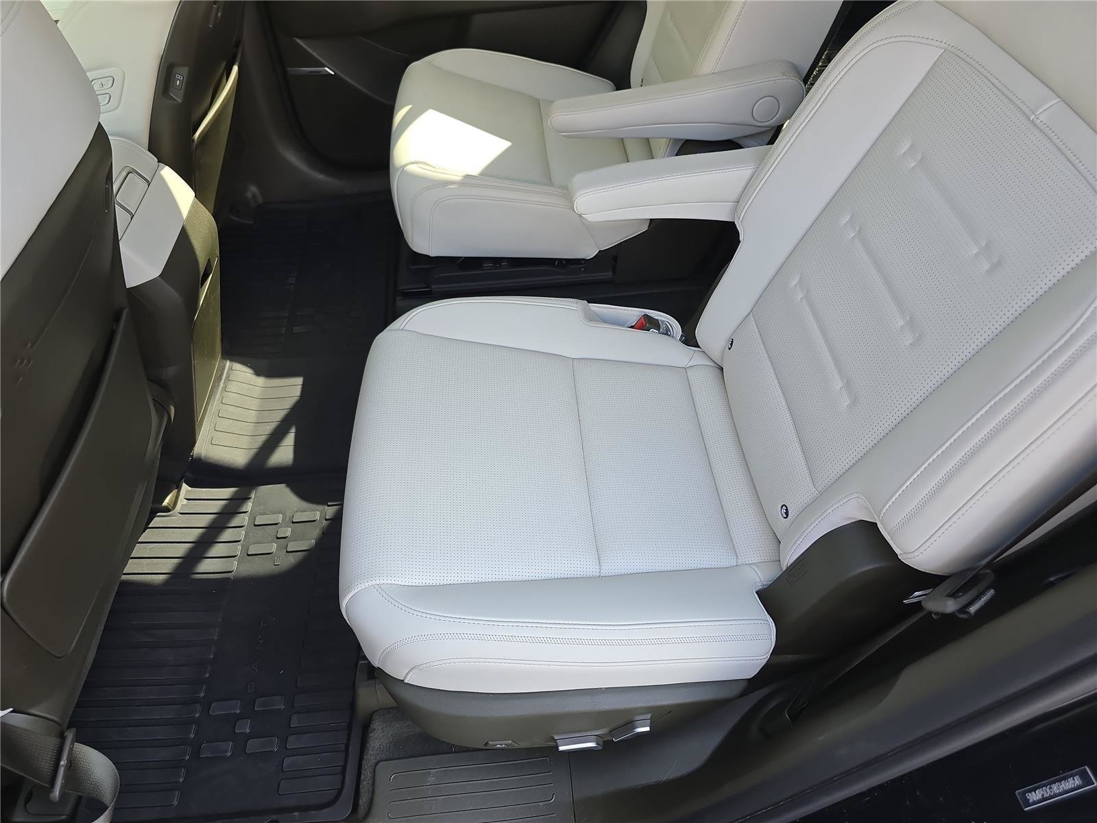 Used 2025 Hyundai Santa Fe Calligraphy AWD/4WD image 14