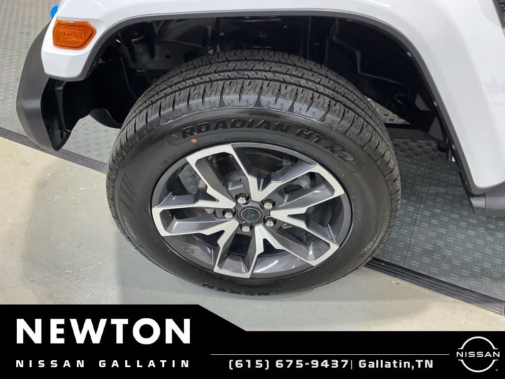 Used 2024 Jeep Wrangler Unlimited w/ Convenience Group AWD/4WD image 52
