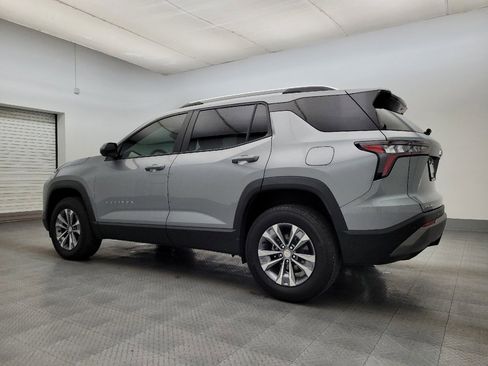 Used 2025 Chevrolet Equinox LT w/ Convenience Package II image 3