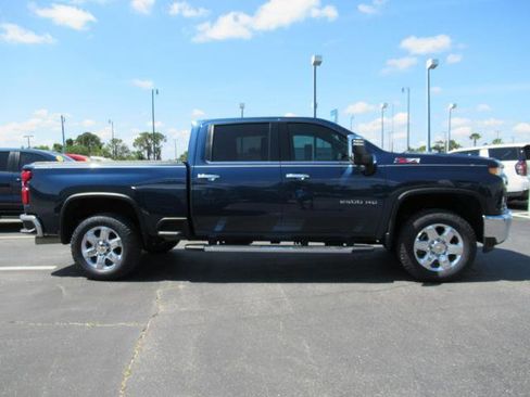 Used 2021 Chevrolet Silverado 2500 LTZ w/ LTZ Premium Package AWD/4WD image 4