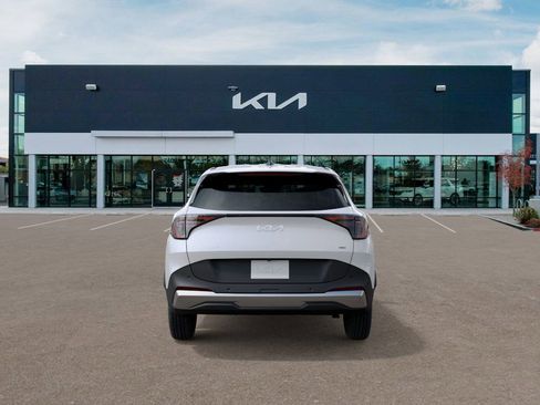 New 2026 Kia Sportage LX image 5