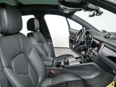 Certified 2026 Porsche Macan Turbo AWD/4WD image 23