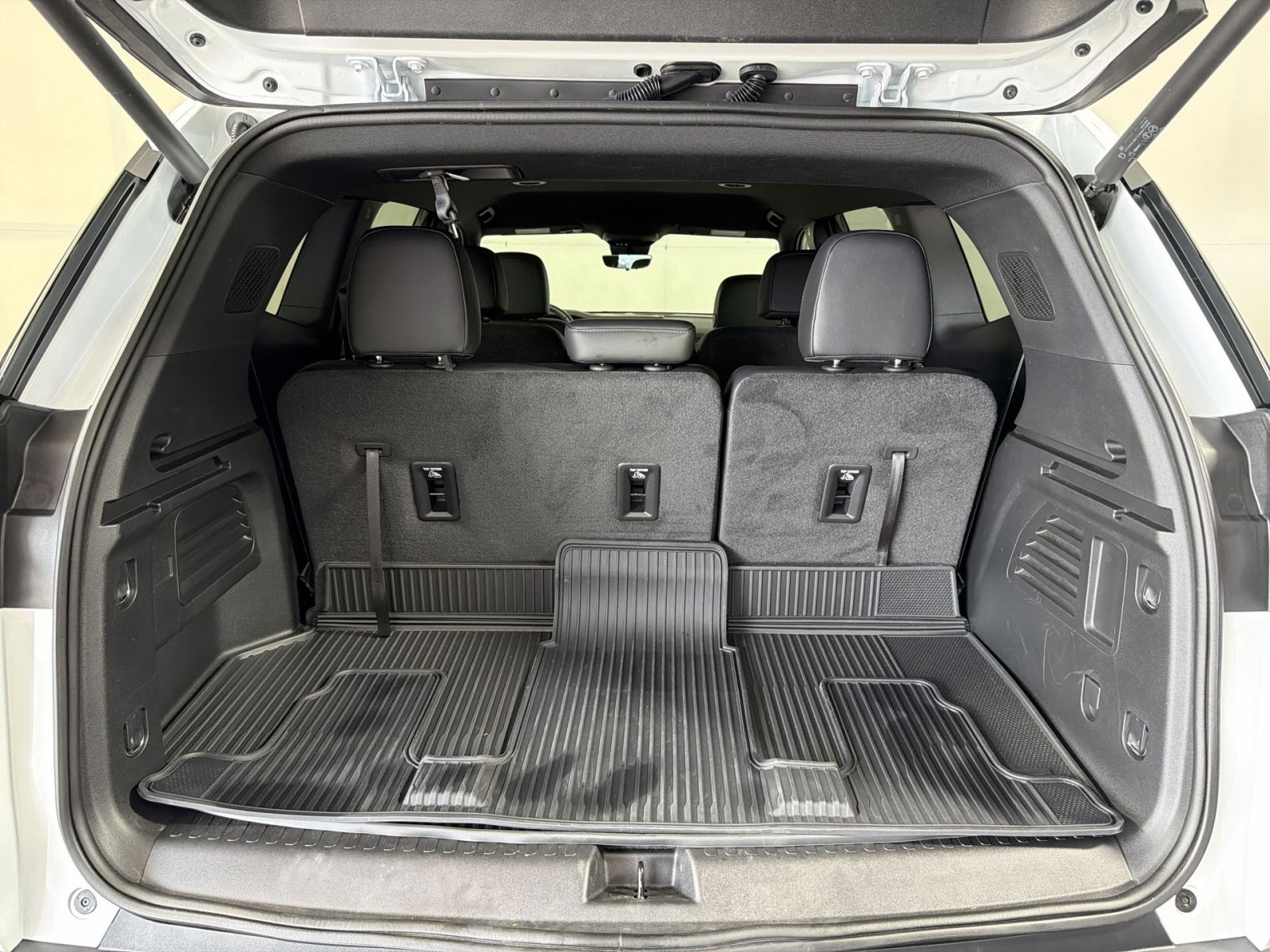 New 2026 GMC Acadia Elevation w/ Elevation Premium Package FWD image 26