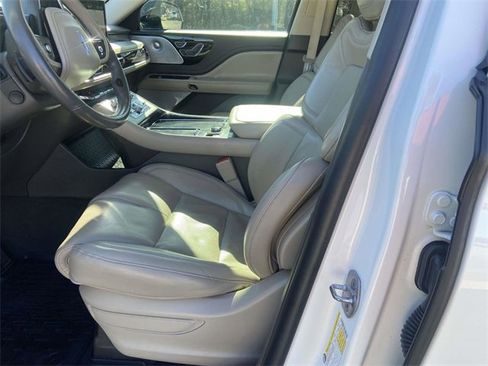 Used 2022 Lincoln Aviator Reserve w/ Equipment Group 201A image 14