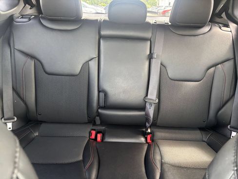 Used 2025 Jeep Compass Trailhawk AWD/4WD image 37