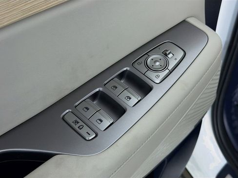 Used 2023 Hyundai Palisade Limited w/ Cargo Package image 22