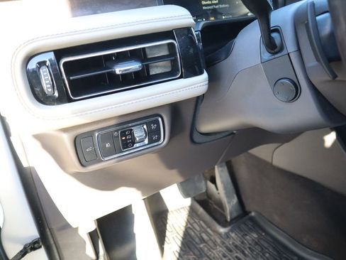 Used 2020 Lincoln Aviator Reserve w/ Equipment Group 202A image 26