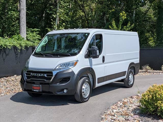 Used 2023 RAM ProMaster 2500 w/ Driver Convenience Group FWD image 1