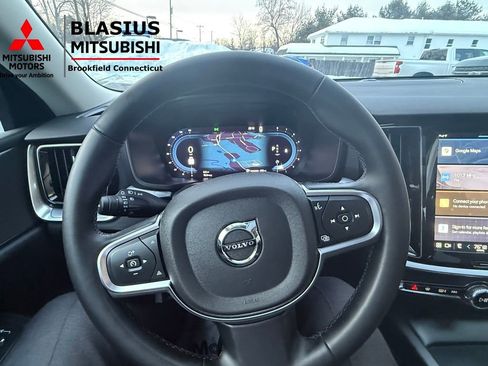 Used 2025 Volvo S60 B5 Core image 26