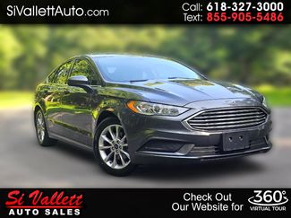 Used 2017 Ford Fusion SE image 1