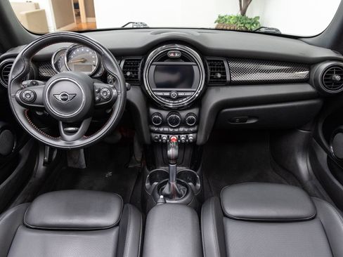 Used 2019 MINI Cooper S image 5