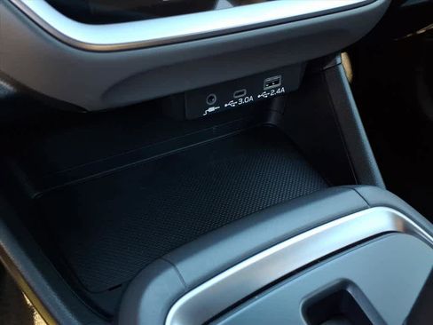 Certified 2025 Subaru Crosstrek 2.0i Premium image 40