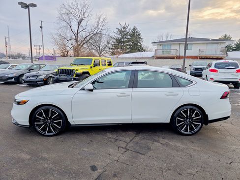 Used 2023 Honda Accord Touring image 8