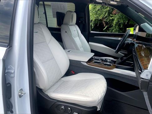 Certified 2026 Cadillac Escalade Platinum Sport AWD/4WD image 7