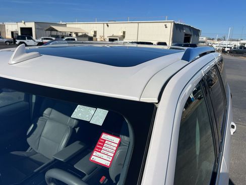 Used 2019 Lincoln Navigator Reserve image 36