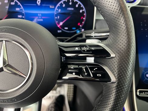 Certified 2025 Mercedes-Benz GLC 300 4MATIC image 17