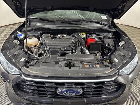 Used 2023 Ford Escape ST-Line Elite w/ Class II Trailer Tow Package AWD/4WD image 4