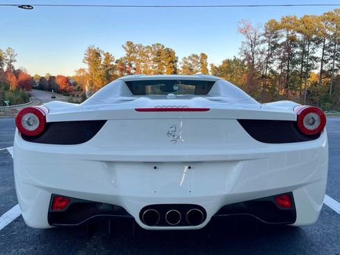 Used 2013 Ferrari 458 Spider image 16