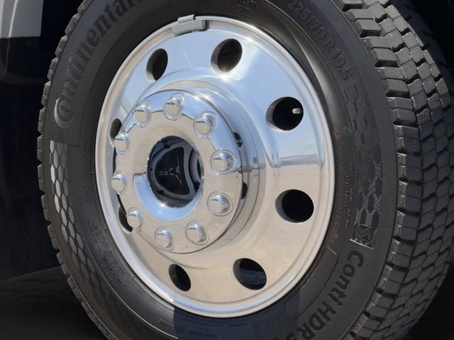 Used 2026 Ford F450 Platinum w/ FX4 Off-Road Package AWD/4WD image 58