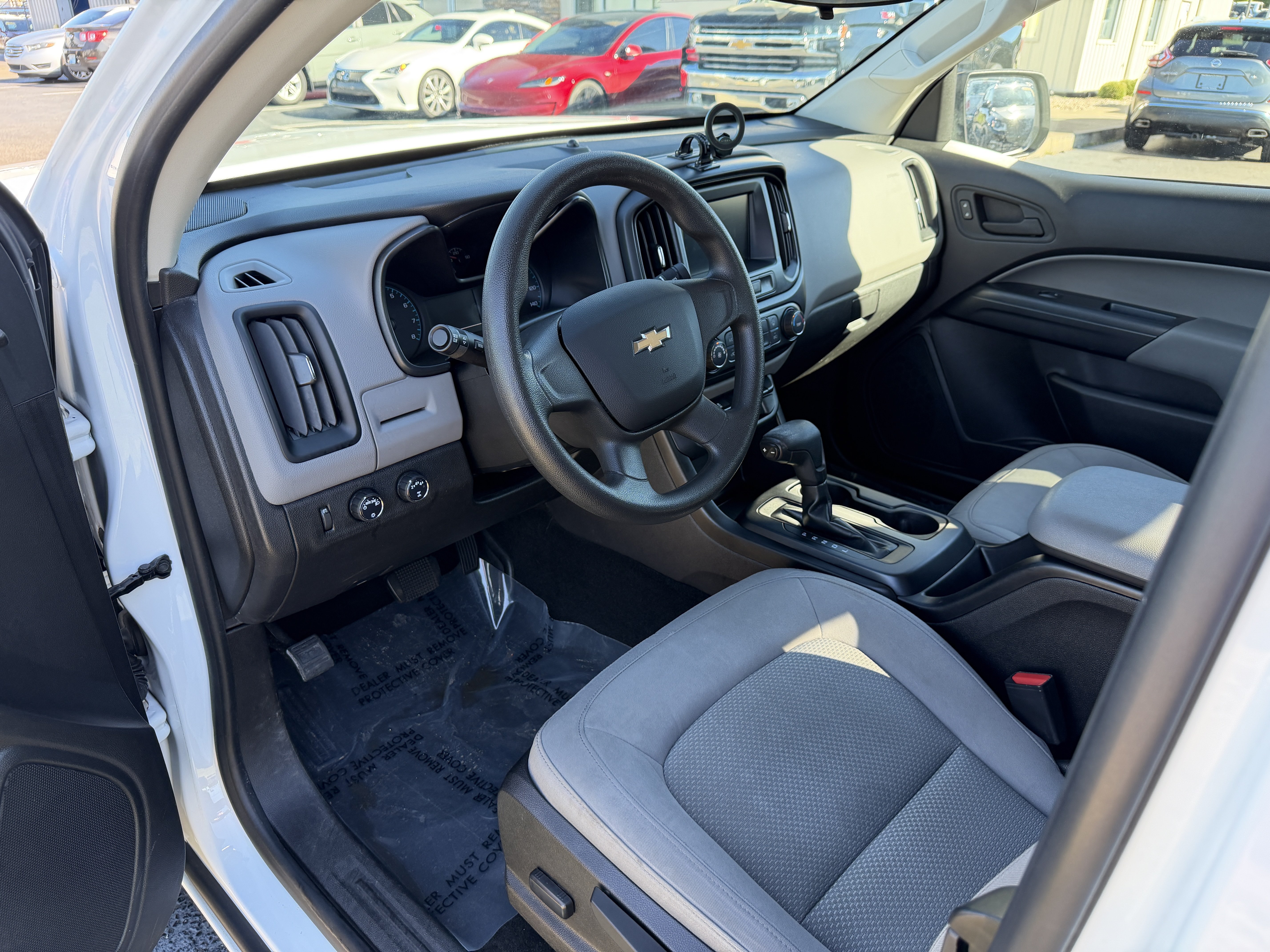 Used 2018 Chevrolet Colorado W/T AWD/4WD image 11