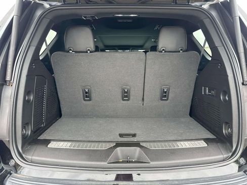 Used 2022 GMC Yukon AT4 AWD/4WD image 9