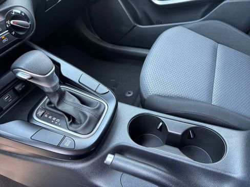 Used 2025 Kia Soul LX w/ LX Technology Package image 41