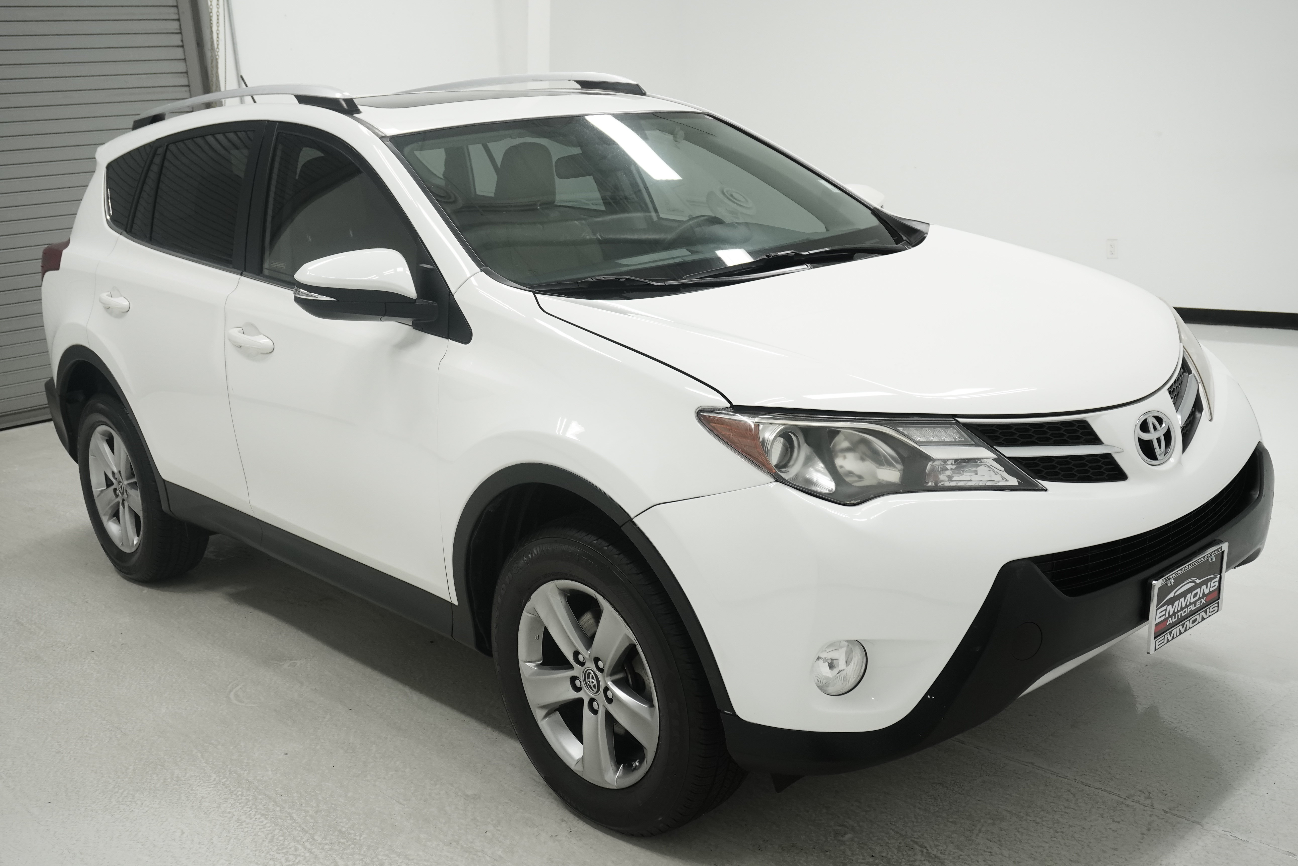 Used 2015 Toyota RAV4 XLE FWD image 3