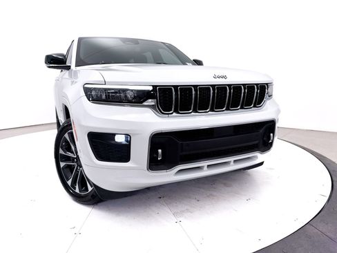 Used 2021 Jeep Grand Cherokee L Overland w/ Luxury Tech Group IV RWD image 8