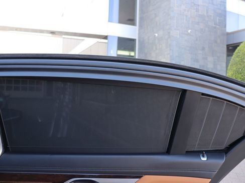 Used 2017 BMW 750i xDrive image 53