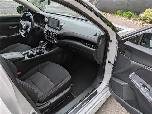 Used 2023 Nissan Sentra SR w/ Electronics Package FWD image 10