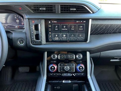 Used 2023 GMC Yukon XL Denali image 32