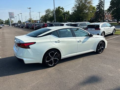 Used 2024 Nissan Altima 2.5 SR FWD image 27
