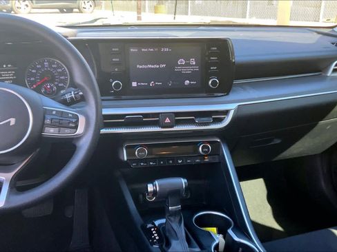Used 2023 Kia K5 LXS image 7