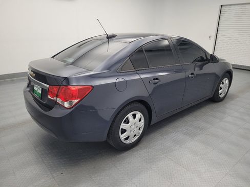 Used 2016 Chevrolet Cruze LS FWD image 10