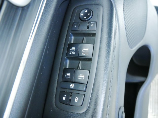 Used 2019 Jeep Grand Cherokee Limited w/ Luxury Group II AWD/4WD image 24