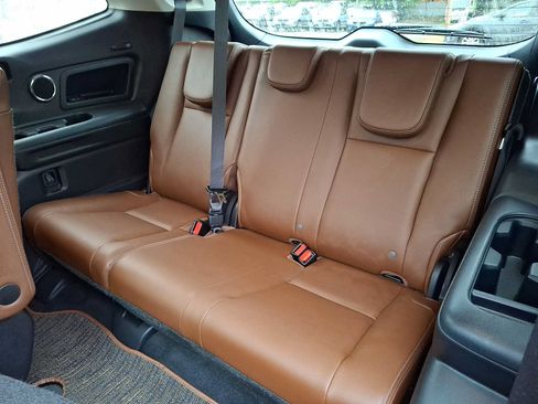 Used 2020 Subaru Ascent Touring AWD/4WD image 8
