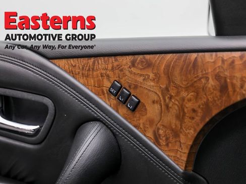 Used 2023 Nissan Armada SL w/ Captain's Chairs Package image 21